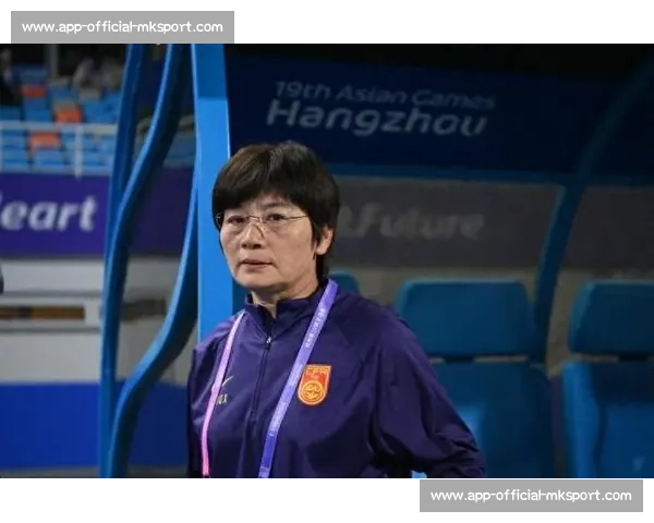 水庆霞助阵苏超，盐城阜宁球迷点燃主场激情