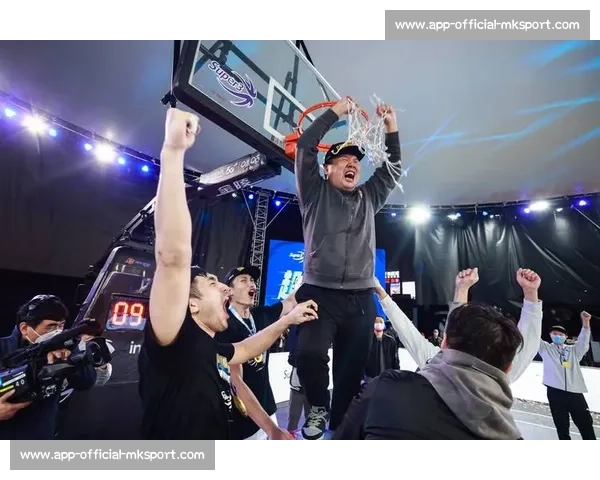 唐才育盛赞金牛底蕴 誓助球队卫冕再攀高峰 唐才育盛赞金牛底蕴 誓助球队卫冕再攀高峰